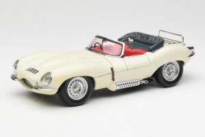 Jaguar XKSS クリーム AUTOart 1:18 73512 メタル