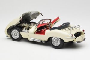 Jaguar XKSS クリーム AUTOart 1:18 73512 メタル - 画像 5/8