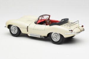Jaguar XKSS クリーム AUTOart 1:18 73512 メタル - 画像 7/8