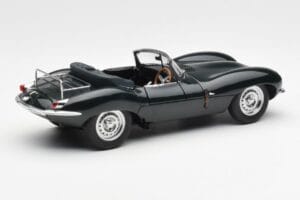 Jaguar XKSS Steve McQueen Personal Car AUTOart 1:18 73526 メタル - 画像 3/8
