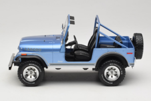 Jeep CJ-7 Laredo ブルー MCG 1:18 MCG18553 メタル - 画像 3/6