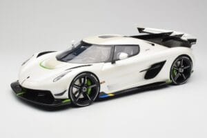 Koenigsegg Jesko Attack Crystal White Pearl GT Spirit 1:12 GT501 レジン