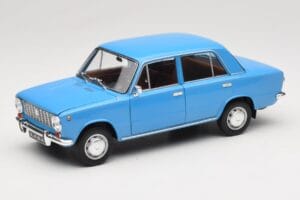 Lada 1200 2101 ブルー IXO 1:18 18CMC204OP メタル
