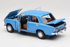 Lada 1200 2101 ブルー IXO 1:18 18CMC204OP メタル - 画像 5/8