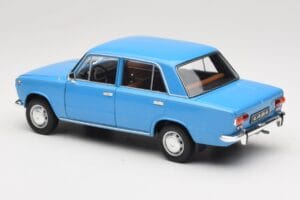 Lada 1200 2101 ブルー IXO 1:18 18CMC204OP メタル - 画像 7/8
