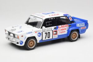 Lada 2105 VFTS #70 E. Tumalevicius 1000 Lakes Rally 1986 IXO 1:18 18RMC181A メタル