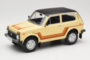 Lada Niva 2121 California ベージュ MCG 1:18 MCG18004 メタル