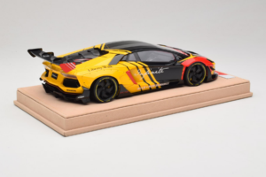 Lamborghini Aventador Liberty Walk Infinite ブラック イエロー Timothy & Pierre 1:18 REMC035 メタル - 画像 3/7