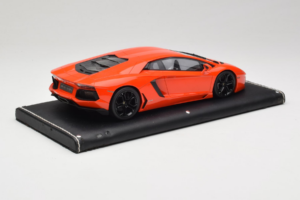 Lamborghini Aventador オレンジ MR Collection 1:18 LAMB064 レジン - 画像 3/6