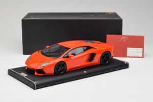 Lamborghini Aventador オレンジ MR Collection 1:18 LAMB064 レジン - 画像 6/6