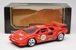 Lamborghini Countach レッド Bburago 1:18 3047 メタル - 画像 8/8