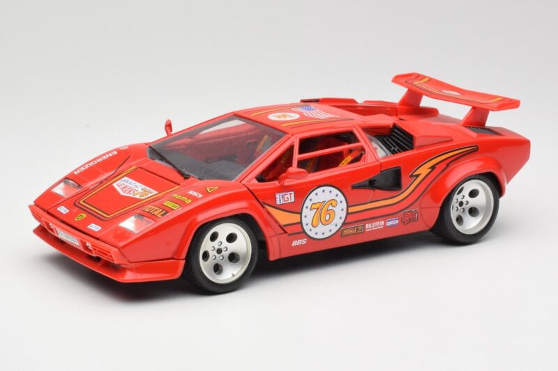Lamborghini Countach レッド Bburago 1:18 3047 メタル