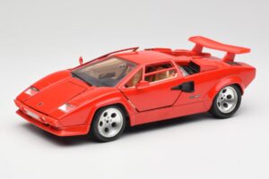 Lamborghini Countach レッド Bburago 1:18 3047-M1 メタル