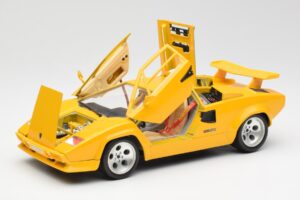 Lamborghini Countach イエロー Bburago 1:18 3037 メタル - 画像 2/8