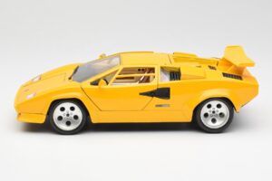 Lamborghini Countach イエロー Bburago 1:18 3037 メタル - 画像 4/8