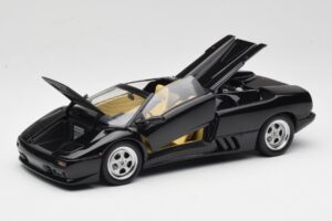 Lamborghini Diablo Roadster ブラック AUTOart 1:18 70093-R1 メタル - 画像 2/10