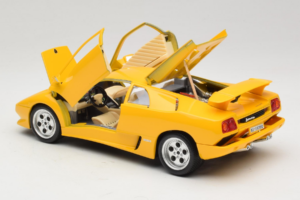 Lamborghini Diablo イエロー Bburago 1:18 3041-M2 メタル - 画像 5/8