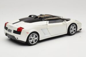 Lamborghini Gallardo Concept ホワイト Mondo Motors 1:18 146432 メタル - 画像 3/8