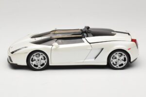 Lamborghini Gallardo Concept ホワイト Mondo Motors 1:18 146432 メタル - 画像 4/8