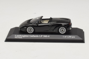 Lamborghini Gallardo LP560-4 Spyder ブラック Minichamps 1:43 400103830 メタル