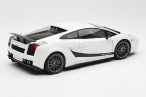 Lamborghini Gallardo Superleggera Monocerus メタリック ホワイト AUTOart 1:18 74585 メタル - 画像 3/8