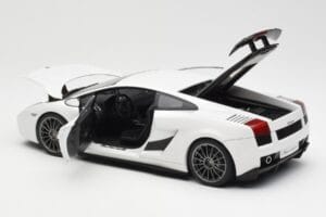 Lamborghini Gallardo Superleggera Monocerus メタリック ホワイト AUTOart 1:18 74585 メタル - 画像 5/8