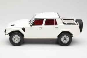 Lamborghini LM002 ホワイト Kyosho 1:18 GTS18508W レジン - 画像 3/6