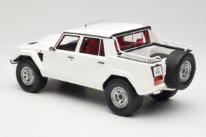 Lamborghini LM002 ホワイト Kyosho 1:18 GTS18508W レジン - 画像 5/6