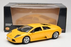 Lamborghini Murcielago LP640 イエロー Bburago 1:18 23124646-M1 メタル - 画像 8/8