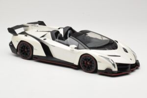Lamborghini Veneno Roadster ホワイト ウィズ レッドライン Kyosho 1:18 C09502W メタル - 画像 4/6