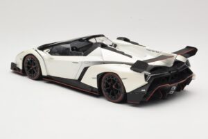 Lamborghini Veneno Roadster ホワイト ウィズ レッドライン Kyosho 1:18 C09502W メタル - 画像 5/6