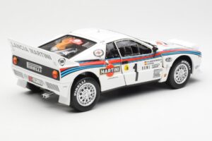 Lancia 037 Martini #1 W. Rohrl / C. Geistdorfer Winner Rally Monte Carlo 1983 ナイトバージョン Kyosho 1:18 08306A メタル - 画像 3/8