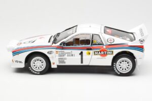 Lancia 037 Martini #1 W. Rohrl / C. Geistdorfer Winner Rally Monte Carlo 1983 ナイトバージョン Kyosho 1:18 08306A メタル - 画像 4/8