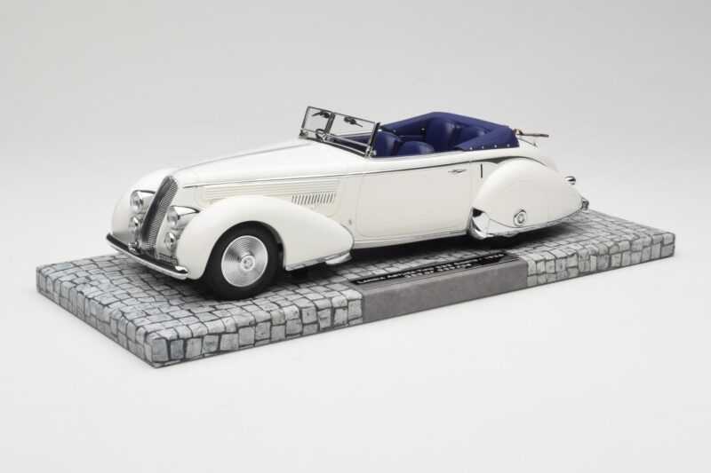 Lancia Astura Tipo 233 Corto ホワイト Minichamps 1:18 107125330 レジン
