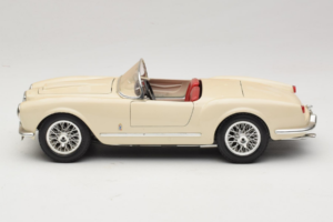 Lancia Aurelia B24 Spider ベージュ Bburago 1:18 3010-M2 メタル - 画像 4/8