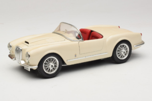 Lancia Aurelia B24 Spider ベージュ Bburago 1:18 3010-M2 メタル