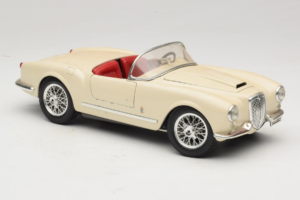 Lancia Aurelia B24 Spider ベージュ Bburago 1:18 3010-M2 メタル - 画像 6/8