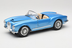 Lancia Aurelia B24 Spider ブルー Bburago 1:18 3010-M1 メタル