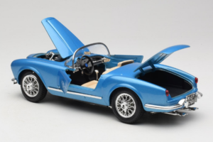 Lancia Aurelia B24 Spider ブルー Bburago 1:18 3010-M1 メタル - 画像 5/8