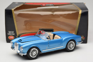 Lancia Aurelia B24 Spider ブルー Bburago 1:18 3010-M1 メタル - 画像 8/8