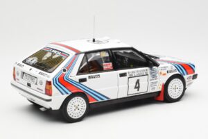 Lancia Delta HF 4WD #4 M. Alen / I. Kivimaki Martini Rally 1000 Lakes 1987 Kyosho 1:18 08960B メタル - 画像 3/8