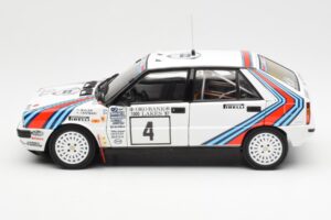 Lancia Delta HF 4WD #4 M. Alen / I. Kivimaki Martini Rally 1000 Lakes 1987 Kyosho 1:18 08960B メタル - 画像 4/8