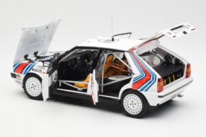 Lancia Delta HF 4WD #4 M. Alen / I. Kivimaki Martini Rally 1000 Lakes 1987 Kyosho 1:18 08960B メタル - 画像 5/8
