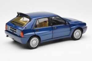 Lancia Delta HF Integrale Evo II ブルー Kyosho 1:18 08341BL メタル - 画像 3/8