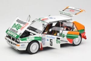 Lancia Delta HF Integrale Evo II Totip #5 A. Aghini / S. Farnocchia Rally Monte Carlo 1993 Kyosho 1:18 08348F メタル - 画像 2/8