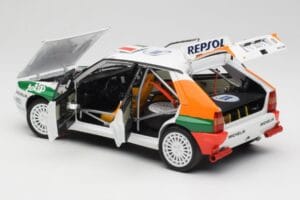 Lancia Delta HF Integrale Evo II Totip #5 A. Aghini / S. Farnocchia Rally Monte Carlo 1993 Kyosho 1:18 08348F メタル - 画像 5/8