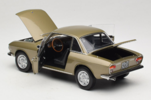 Lancia Fulvia Coupe Bronze Longchamps Norev 1:18 187985 メタル - 画像 5/8