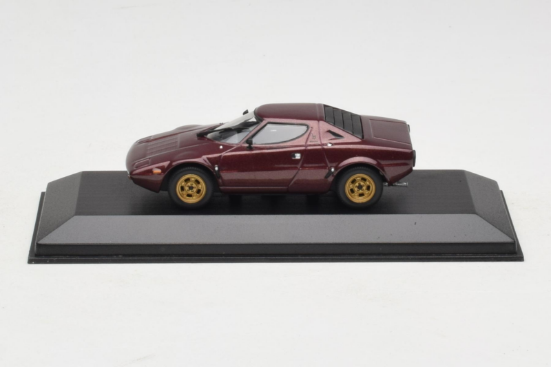 Lancia Stratos バーガンディレッド Minichamps 1:43 LANCIA001 メタル