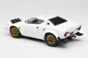 Lancia Stratos HF Stradale ホワイト Minichamps 1:18 155741700 メタル - 画像 5/6