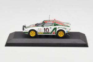 Lancia Stratos #10 Team Alitalia S. Munari / S. Maiga Rally Monte Carlo 1976 Minichamps 1:43 430761210 メタル
